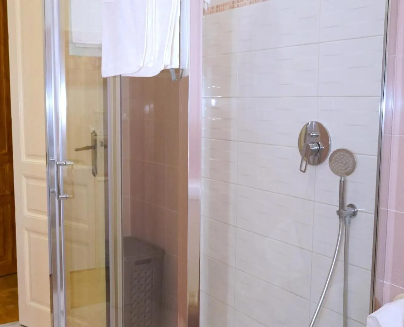 Apartment With Terrace In The City Centre Of Zafferana Etnea 0*,